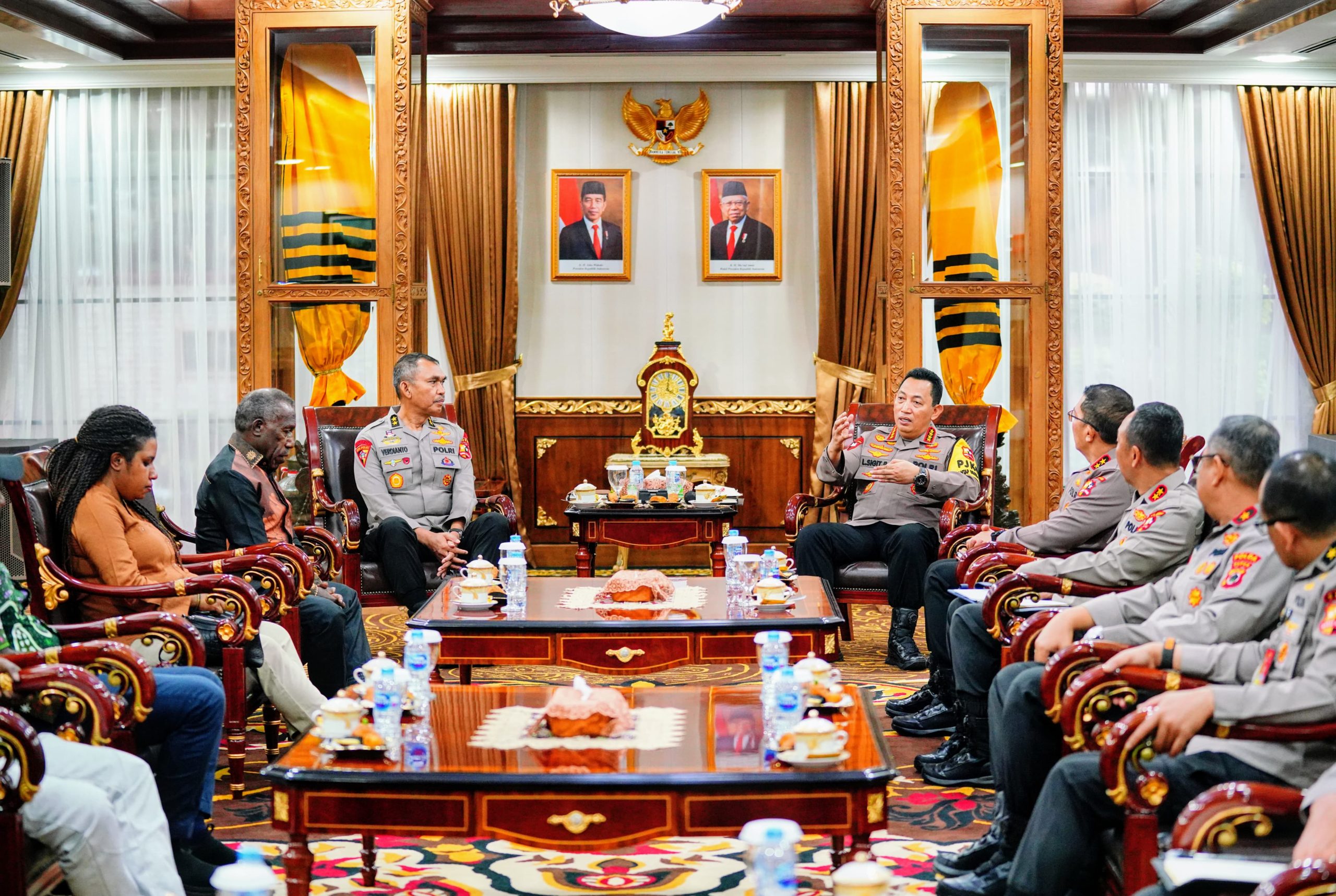 Pembebasan Pilot Susi Air