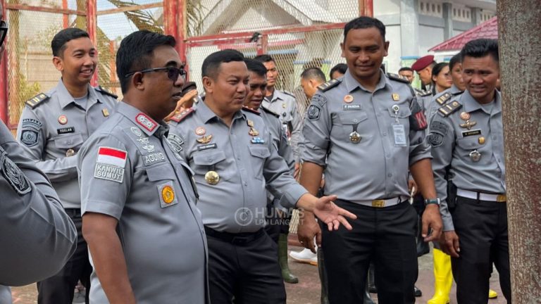 C7E0A253-75E4-4561-8DAB-42FBF1A055C7