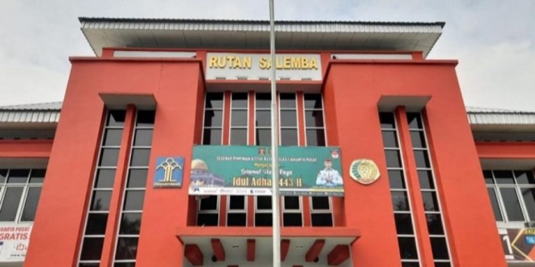 A8C8536D-C1EE-4878-802C-8F640F2F9E05