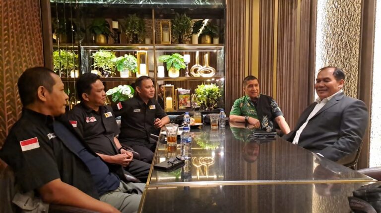 Diskusi Singkat Pengurus YPJI Bareng BHS