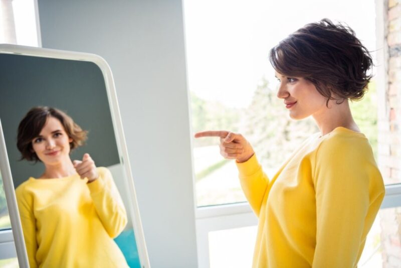 Mudah Tergoda Kesenangan Sesaat Simak Cara Menabung di Bank untuk Jangka Panjang