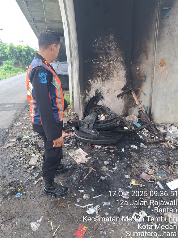 KAI Divre I Sumut Larang Masyarakat Buang atau Bakar Sampah di Rel Kereta Api