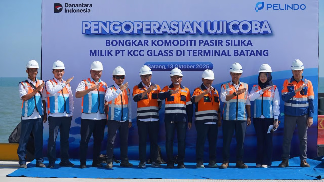 Sukses Lakukan Bongkar Perdana, Pelindo Siap Gerakkan Industri melalui Terminal Batang