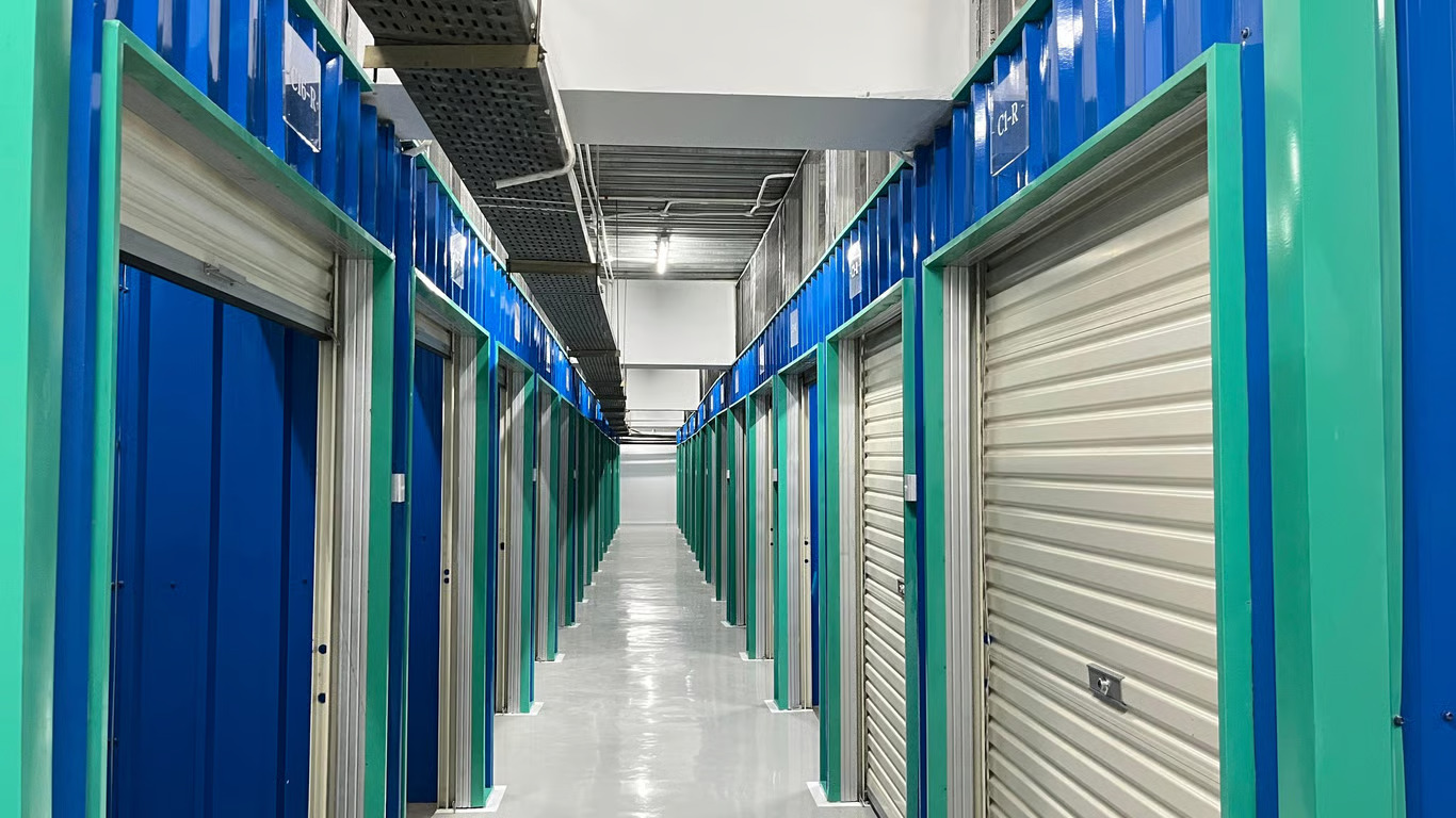 Barang Menumpuk Jadi Masalah Baru di Kota Besar