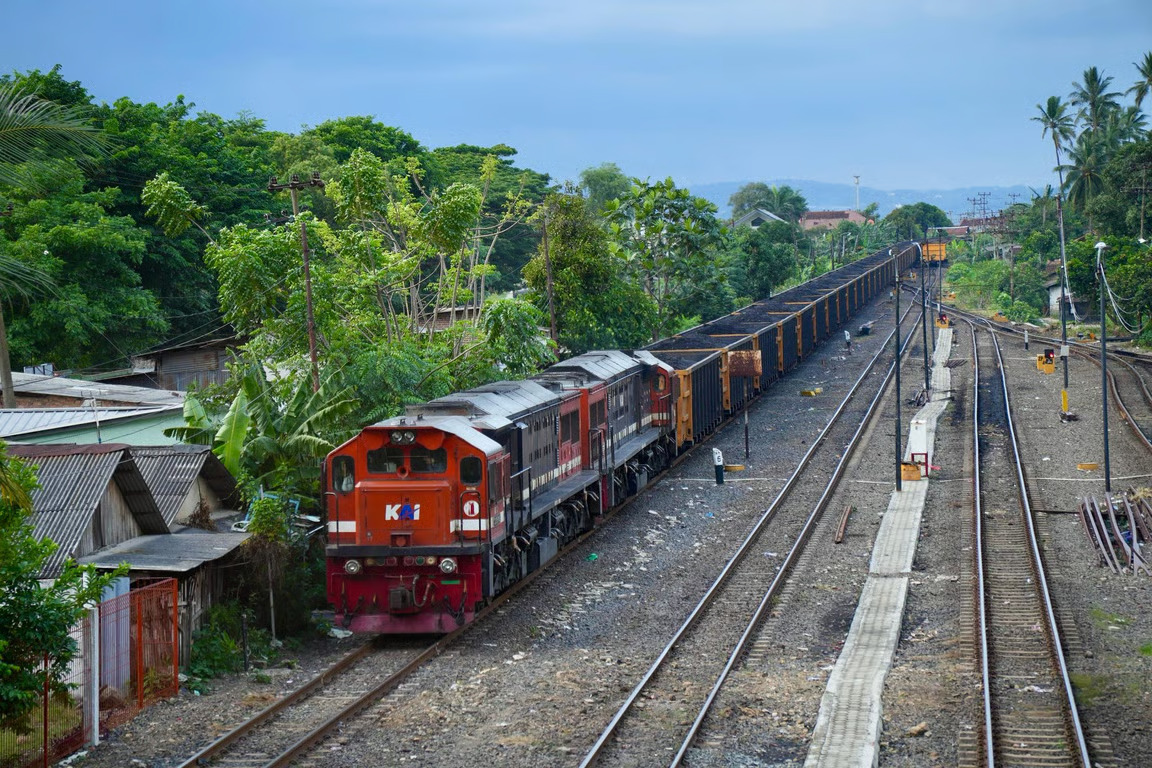 KAI Divre IV Tanjungkarang Pastikan Pasokan Energi Nasional Tetap Terjaga