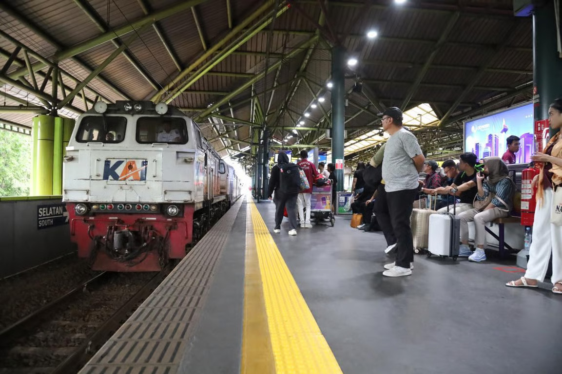 Pemesanan Tiket H-1 Lebaran Tembus 22.494, KAI Daop 1 Jakarta Ajak Masyarakat Mudik Lebih Awal