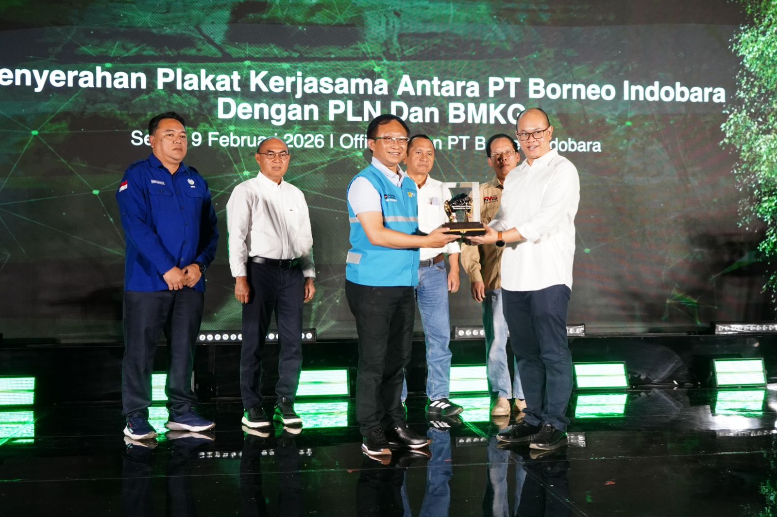 Dorong Green Mining PLN Salurkan 23.040 Unit REC PT Borneo Indobara
