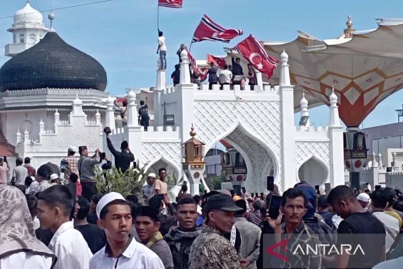 massa-doa-zikir-masjid-raya.jpg (1)