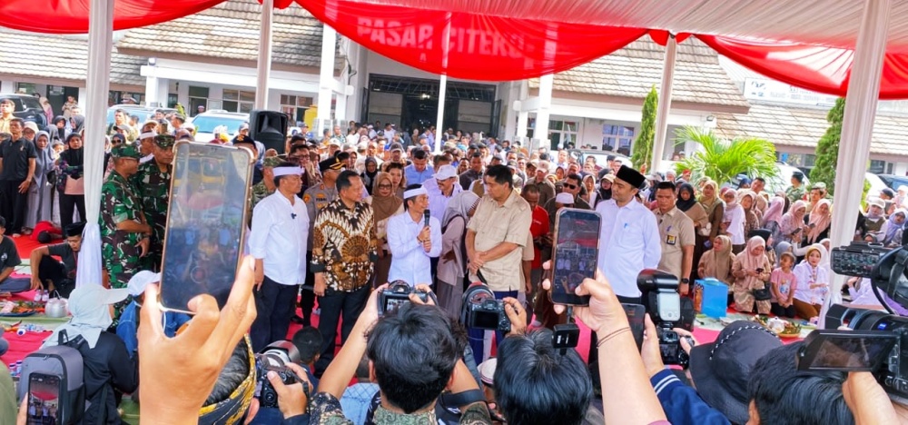 Peluncuran Pengiriman 500 Ribu Genteng di Plered